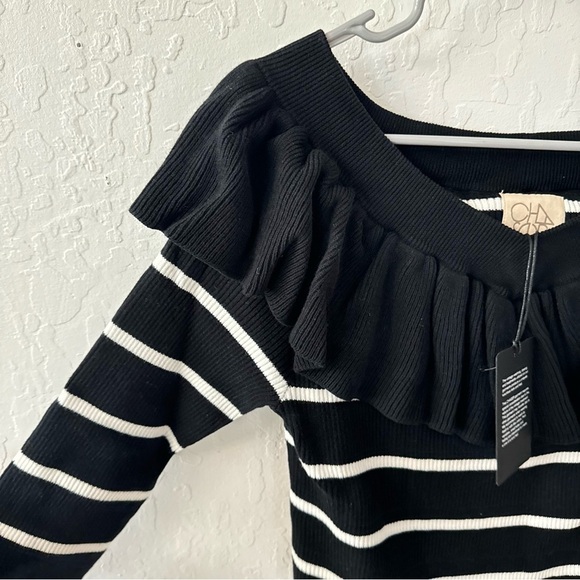 Black Chaser Stripe Ruffle Knit Sweater On or Off Shoulder Size Large - Picture 3 of 5